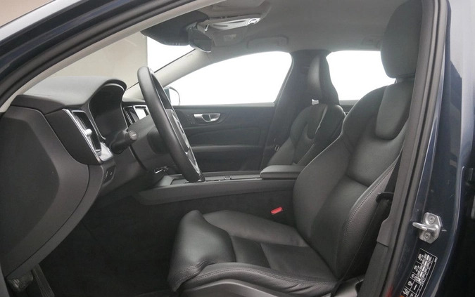 Volvo V60 cena 134899 przebieg: 102313, rok produkcji 2021 z Szczecin małe 326